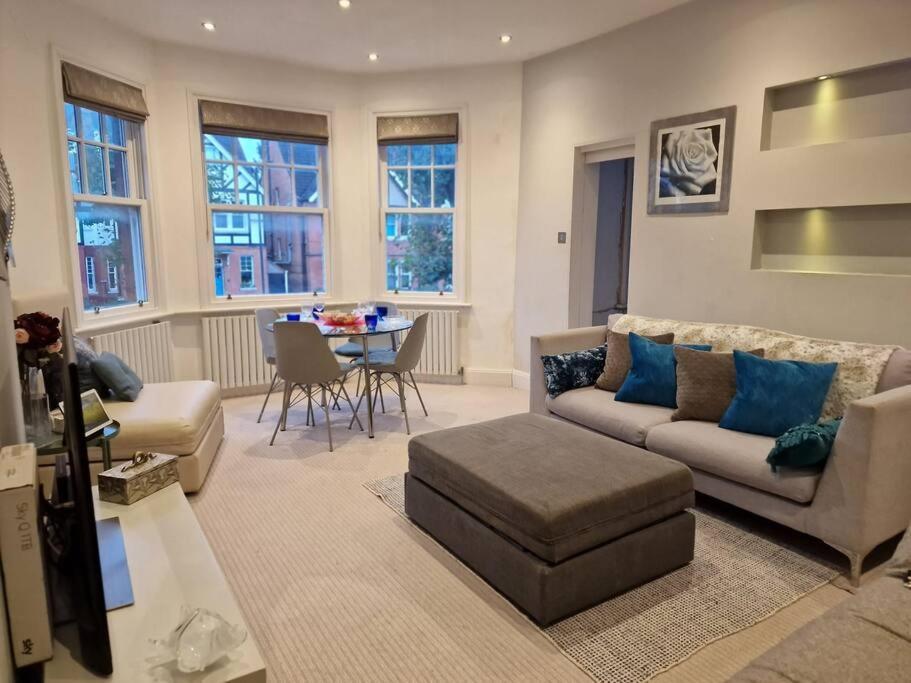 Quintessentially 'london' Flat Apartament Londra